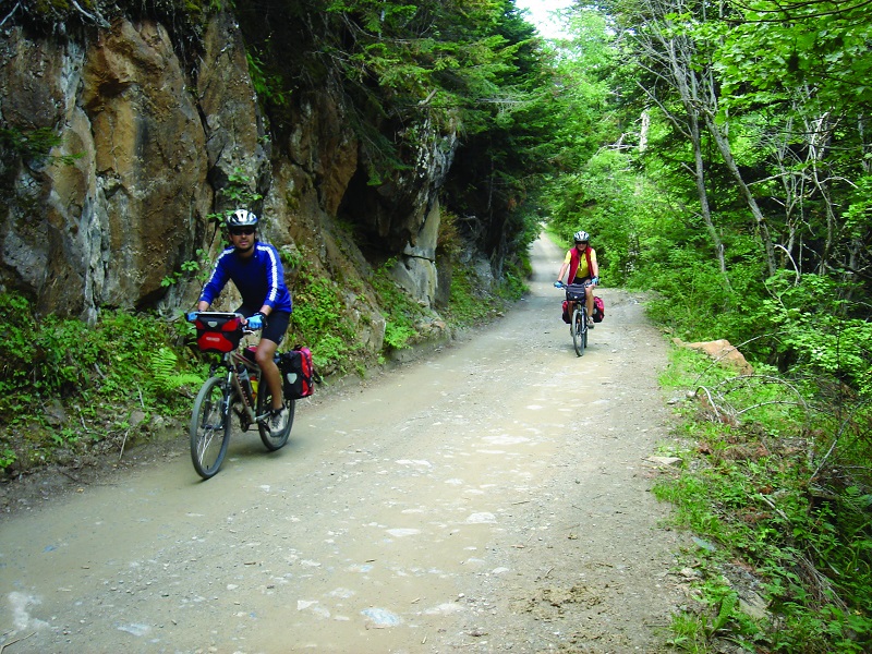 Pirineus. BTT a les Valls d'Àneu © Agerair